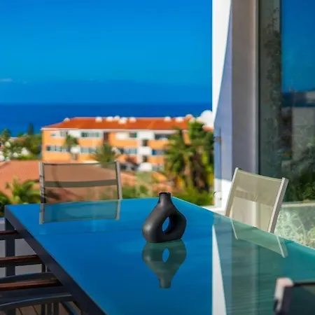 Green House - Modern In Tenerife, Spain.